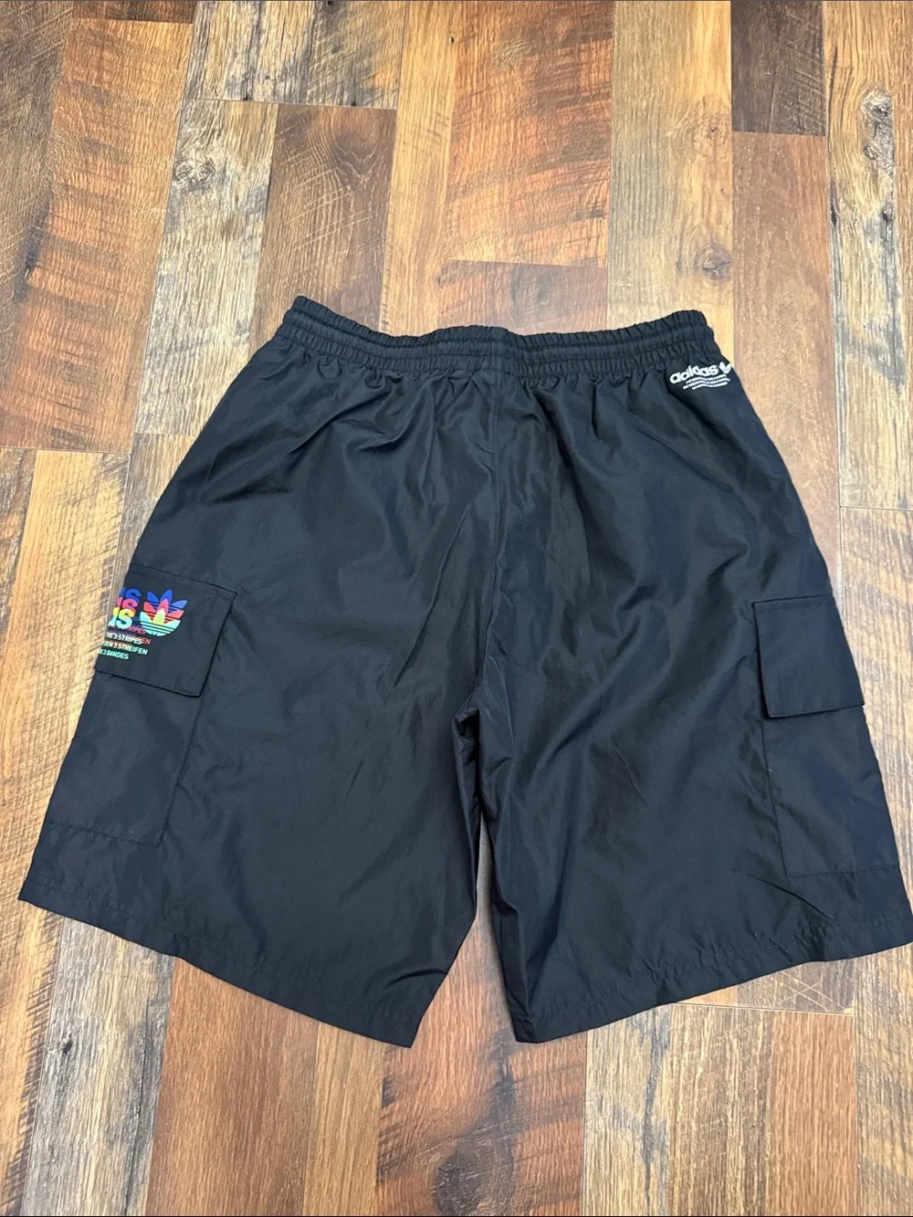 Adidas Originals Cargo Shorts Black Logo Print Men’s Medium HK5156